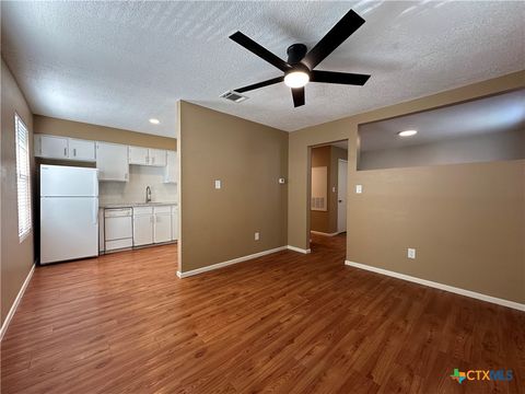 Photo of 1409 N Bishop Street #4, San Marcos, TX 78666 (MLS # 605951)
