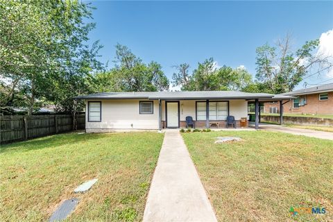 Photo of 1215 N Hamilton Street, Gonzales, TX 78629 (MLS # 618640)
