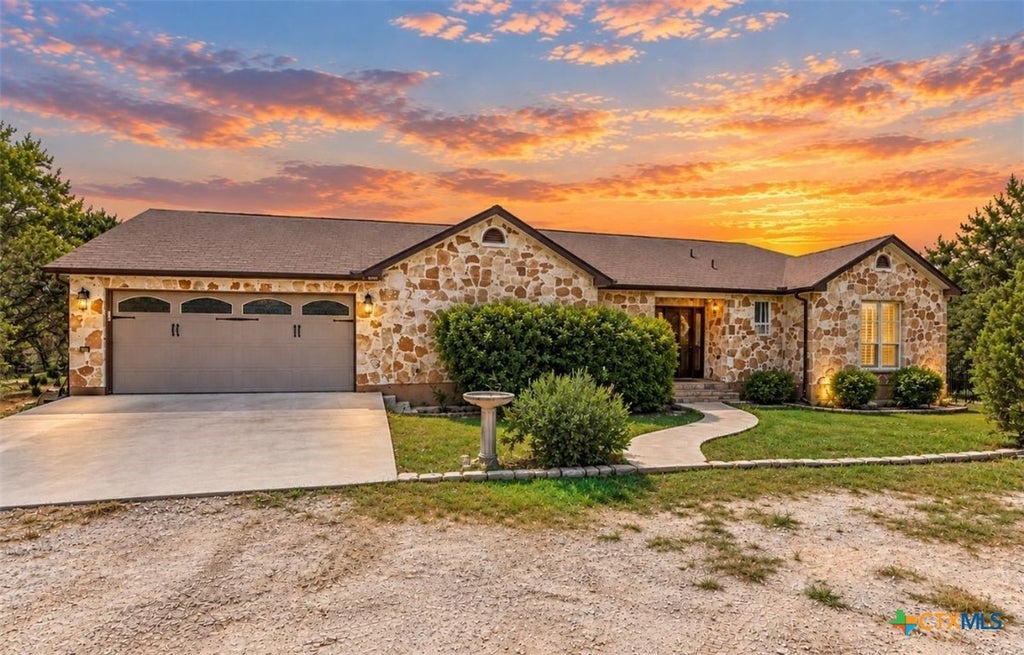 Photo of 1157 Lasso Loop, Canyon Lake, TX 78133 (MLS # 625235)