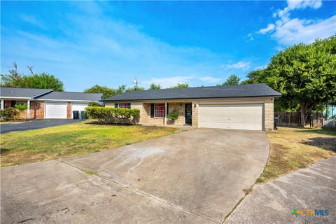 Photo of 104 Red Oak Circle, Temple, TX 76502 (MLS # 623809)