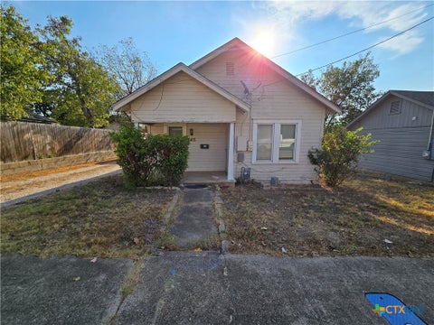 Photo of 605 Park Street, Gatesville, TX 76528 (MLS # 626066)
