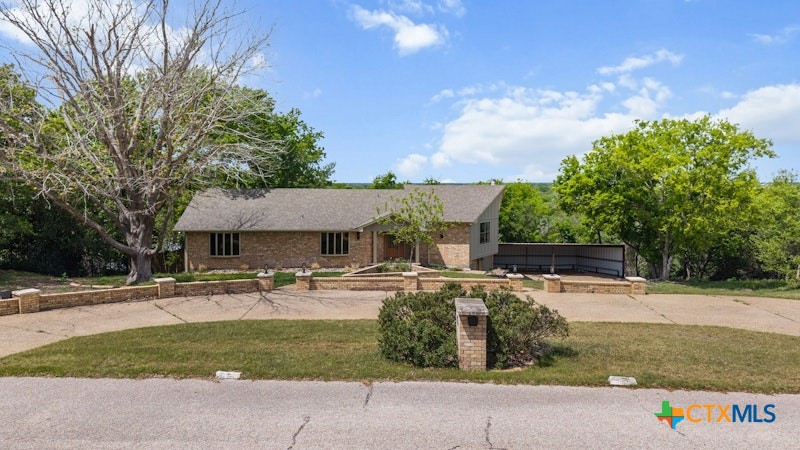 608 Ridgecrest Drive