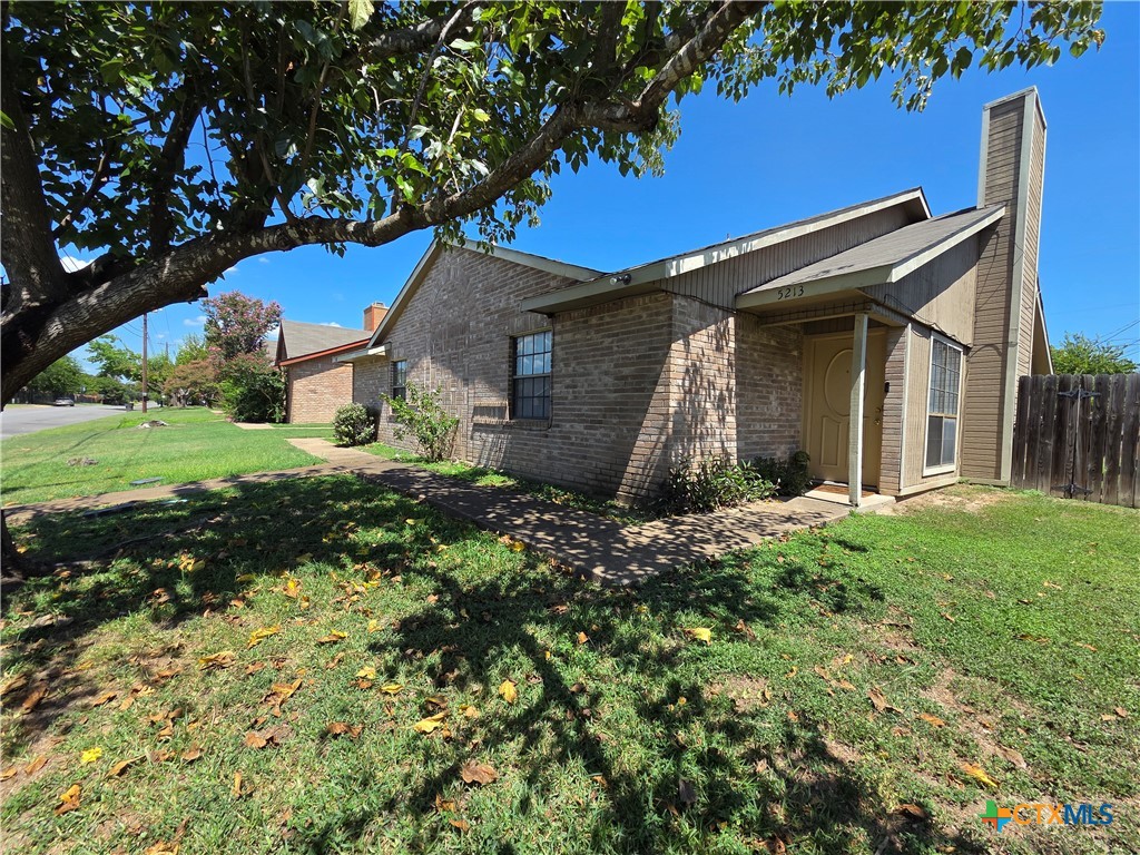 5211 & 5213 Canyon Creek Drive