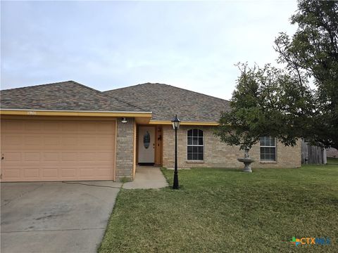 Photo of 1901 Amethyst Drive, Killeen, TX 76549 (MLS # 596150) Photo of 1901 Amethyst Drive, Killeen, TX 76549 (MLS # 596150)