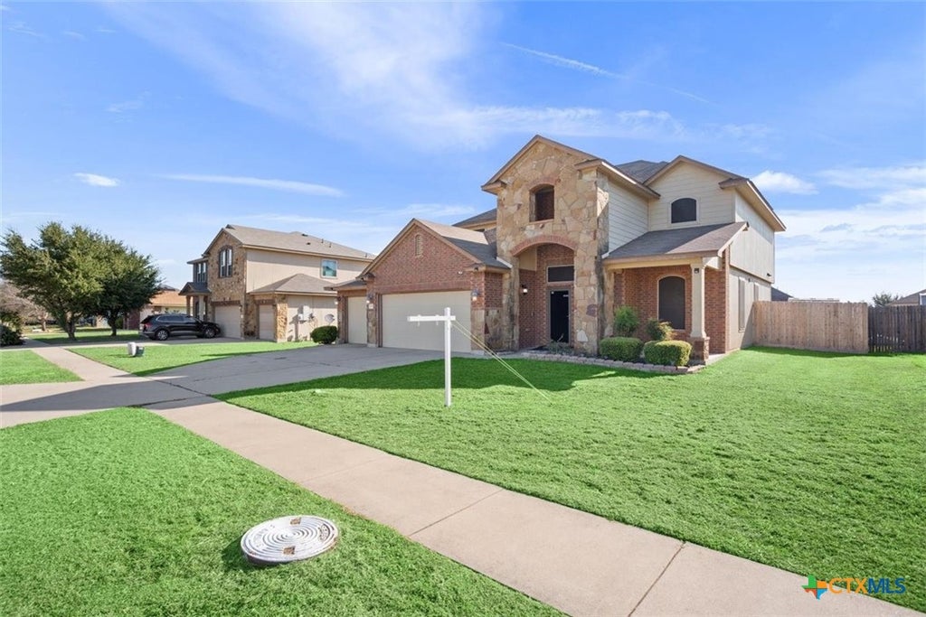 Photo of 2204 Mike Drive, Copperas Cove, TX 76522 (MLS # 625804)