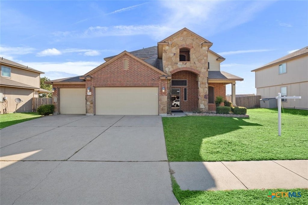 Photo of 2204 Mike Drive, Copperas Cove, TX 76522 (MLS # 625804)