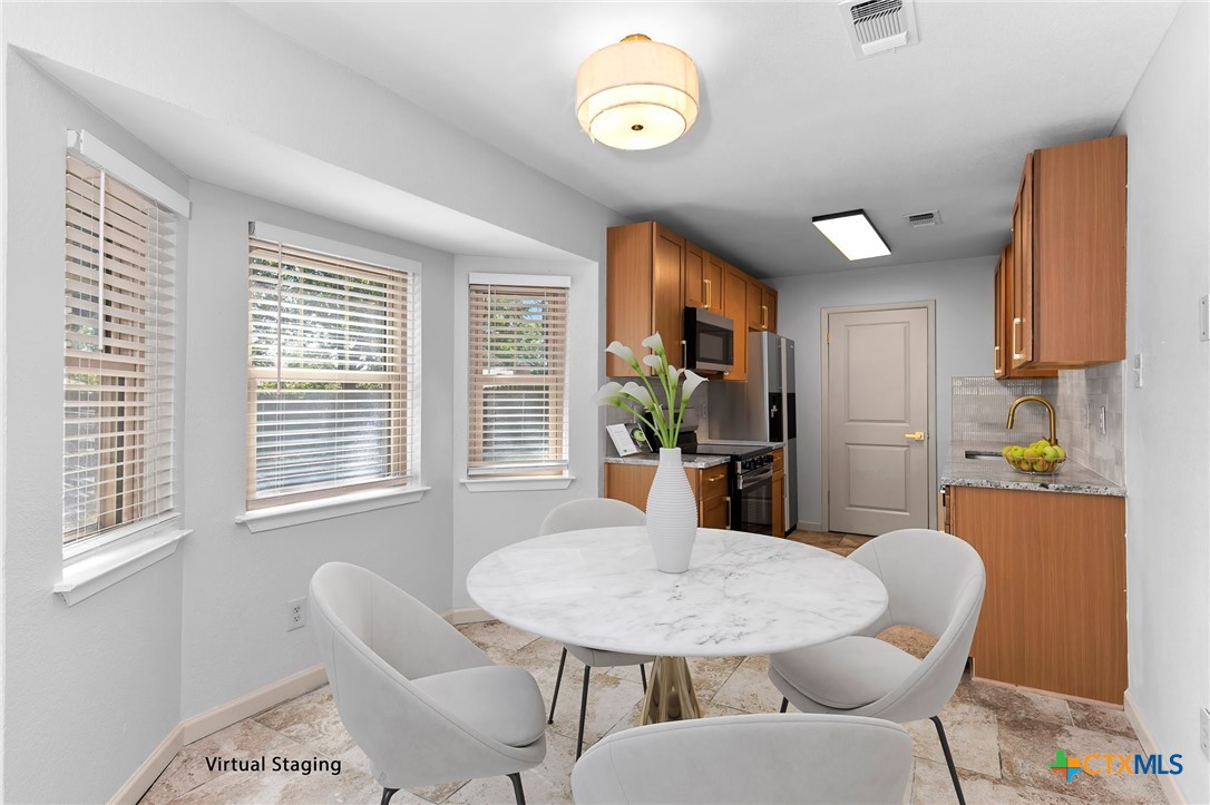 1808 Moonlight Drive