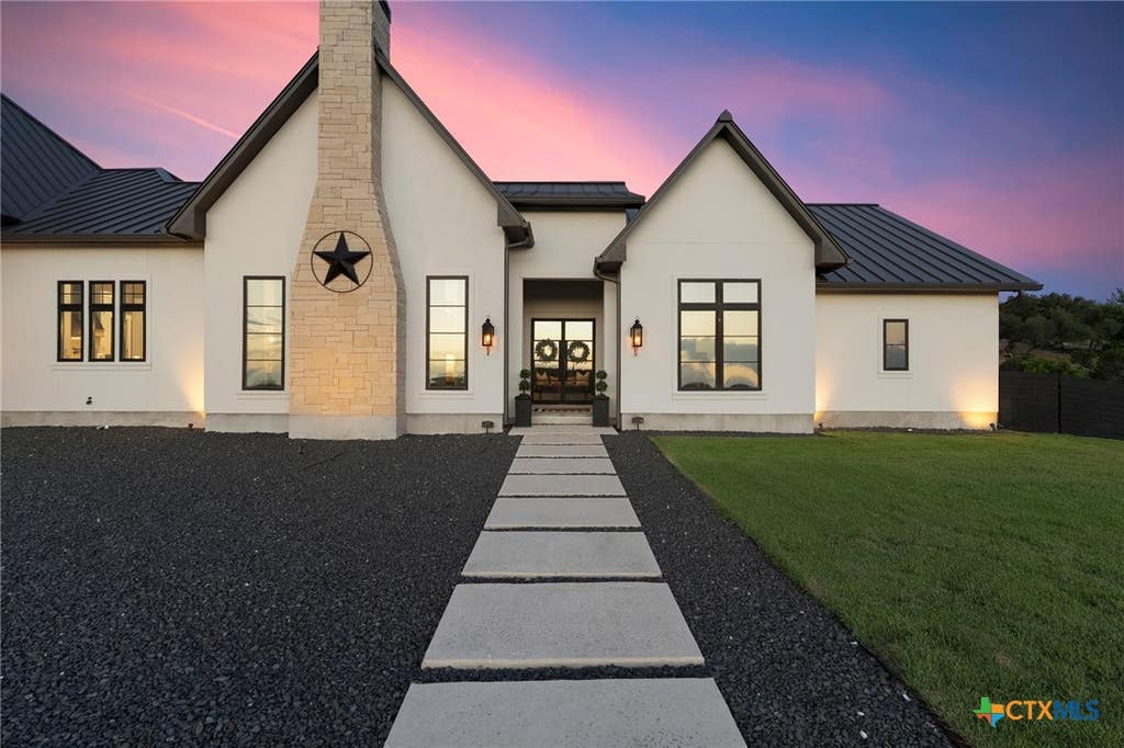 Photo of 5955 Colin Ridge, New Braunfels, TX 78132 (MLS # 617322)