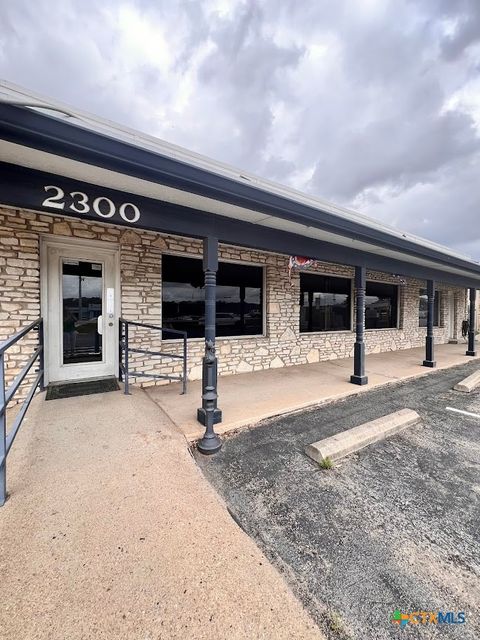 Photo of 2300 N US Highway 281, Marble Falls, TX 78654 (MLS # 606708)