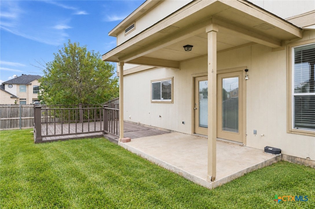 305 Buckskin Trail