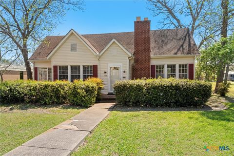 Photo of 708 E Texas Avenue, Mart, TX 76664 (MLS # 608777)