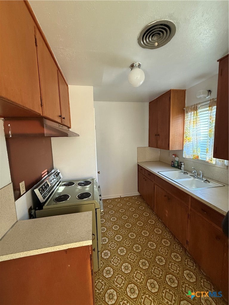 1210 Alta Vista Drive
