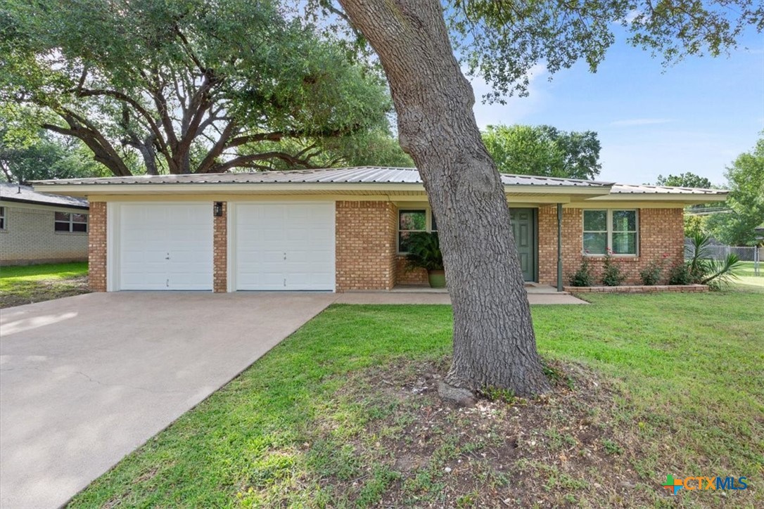 3309 East Drive