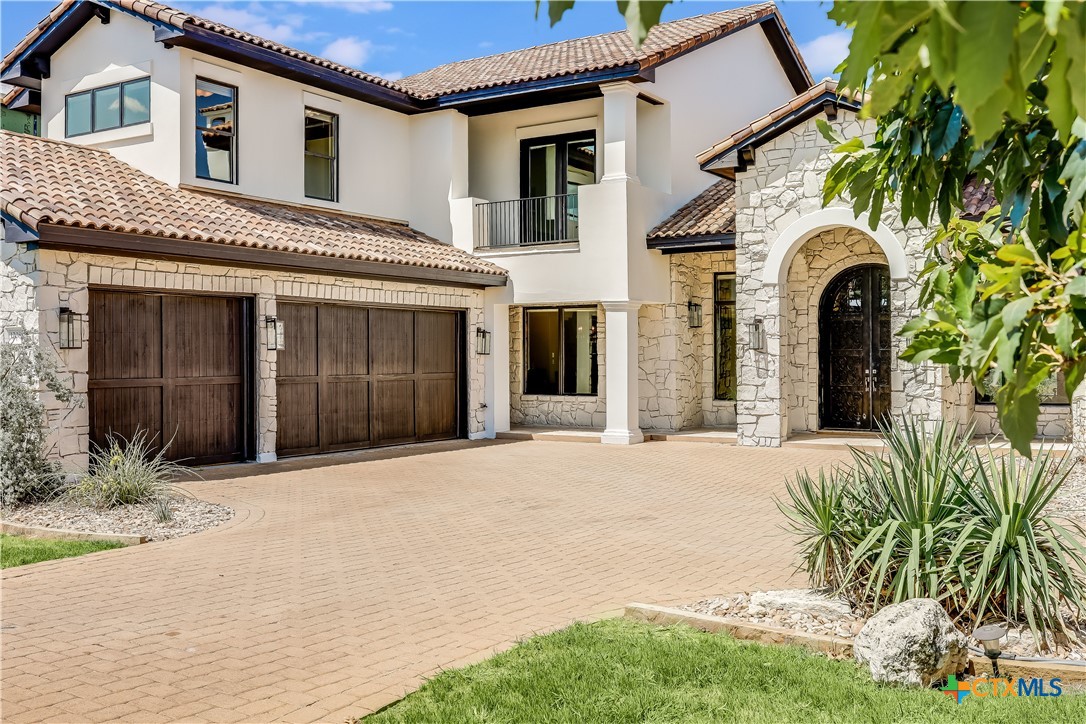 1208 Watercliffe Drive