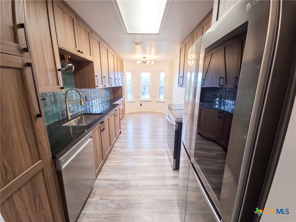 3803 Split Oak Drive