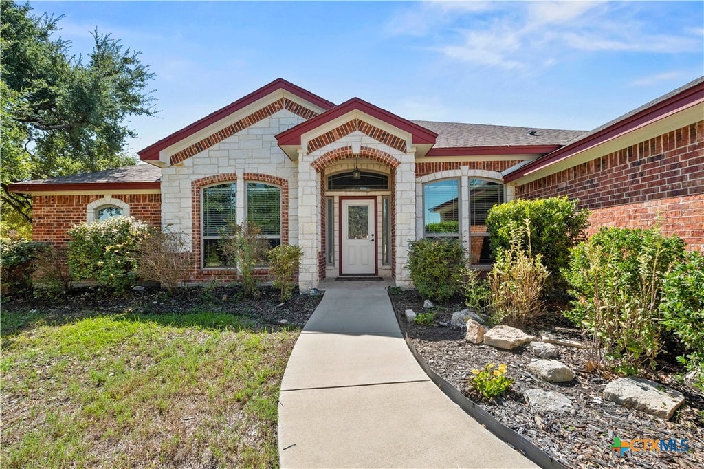 Photo of 2145 Yturria Drive, Belton, TX 76513 (MLS # 627392)