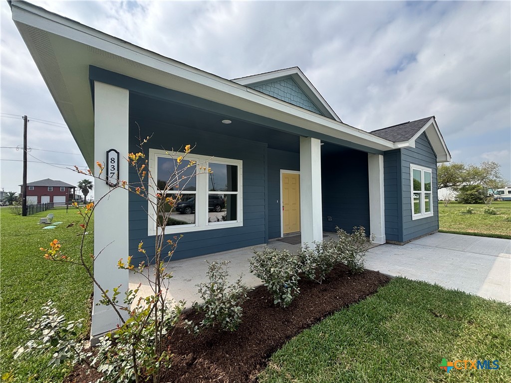837 Swallow Drive