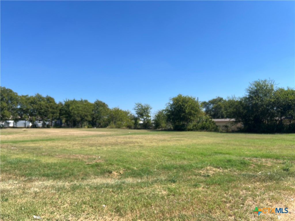 801 E VETERANS MEMORIAL Boulevard