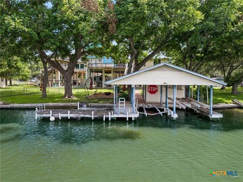 Photo of 160 Lakeside Drive, Seguin, TX 78155 (MLS # 618633)