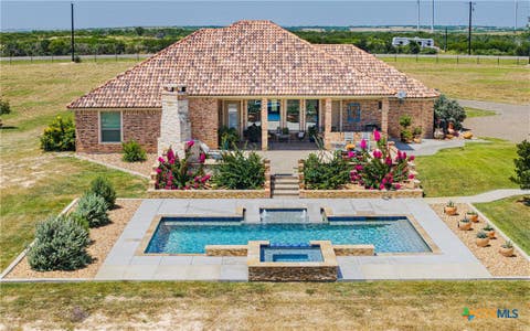 Photo of 4881 Fm 798, Kenedy, TX 78119 (MLS # 620958)