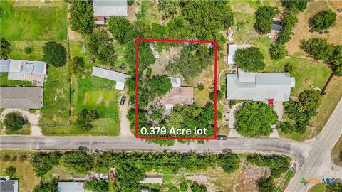 Photo of 137 Columbia Circle, San Marcos, TX 78666 (MLS # 587197)