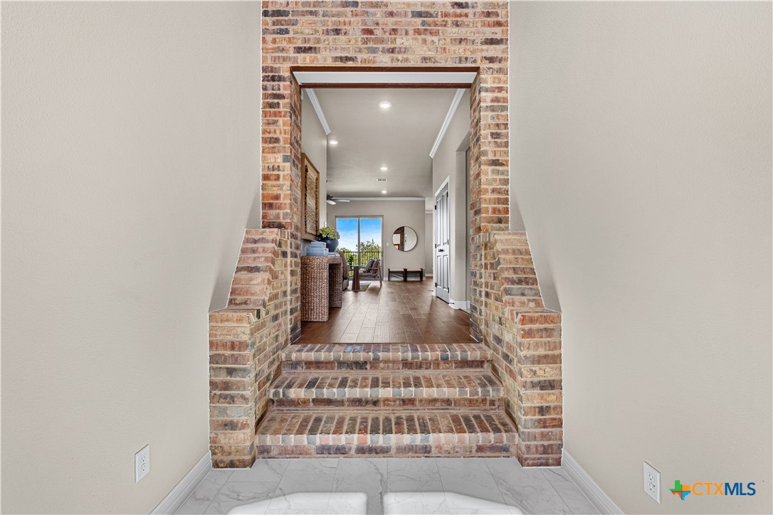 2136 Oak Draw Court
