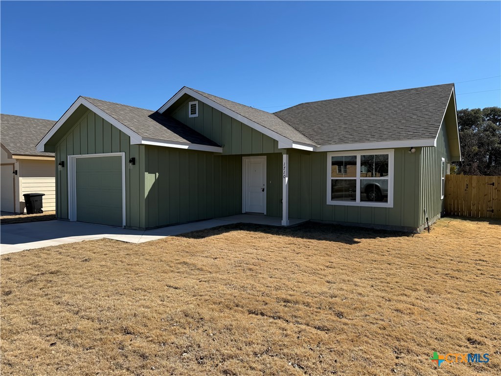 Photo 1 of 17 — 1710 East Avenue J, Lampasas, TX 76550