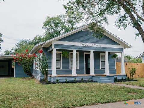 Photo of 203 E French Street, Cuero, TX 77954 (MLS # 620781)