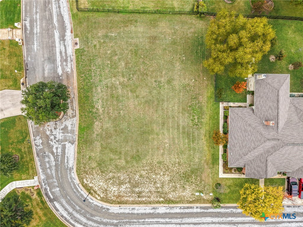 5013 Lakeshore Drive