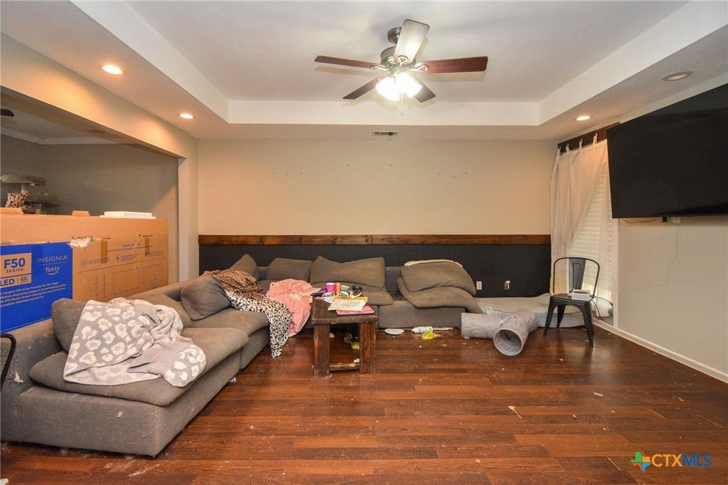 Photo of 220 Navajo Drive, Victoria, TX 77904 (MLS # 610871)