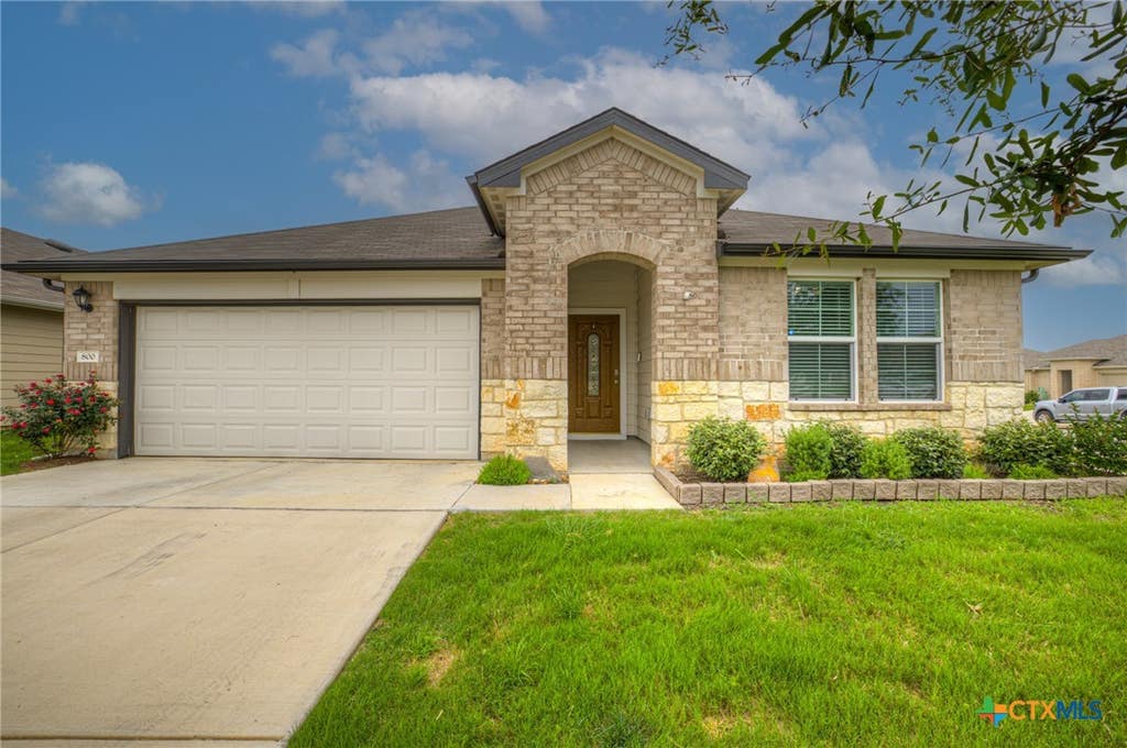 Photo of 800 Bahia Place, Seguin, TX 78155 (MLS # 612516)