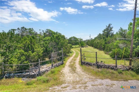 Photo of 700 Oak Grove Road, San Marcos, TX 78666 (MLS # 608570)