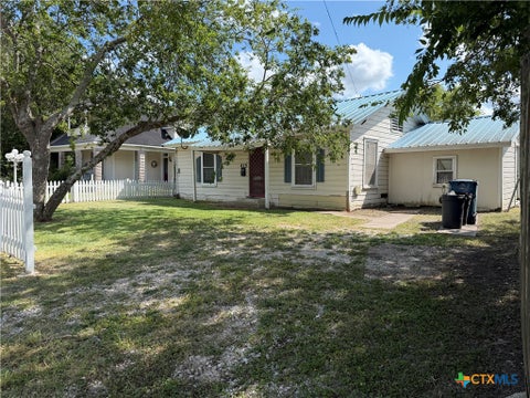 Photo of 415 S Virginia Street, Port Lavaca, TX 77979 (MLS # 621748)