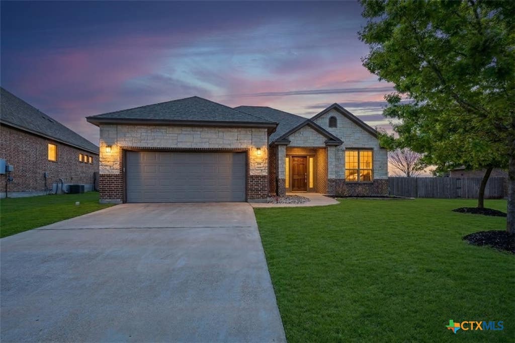 Photo of 109 Raven Drive, Temple, TX 76502 (MLS # 617120)