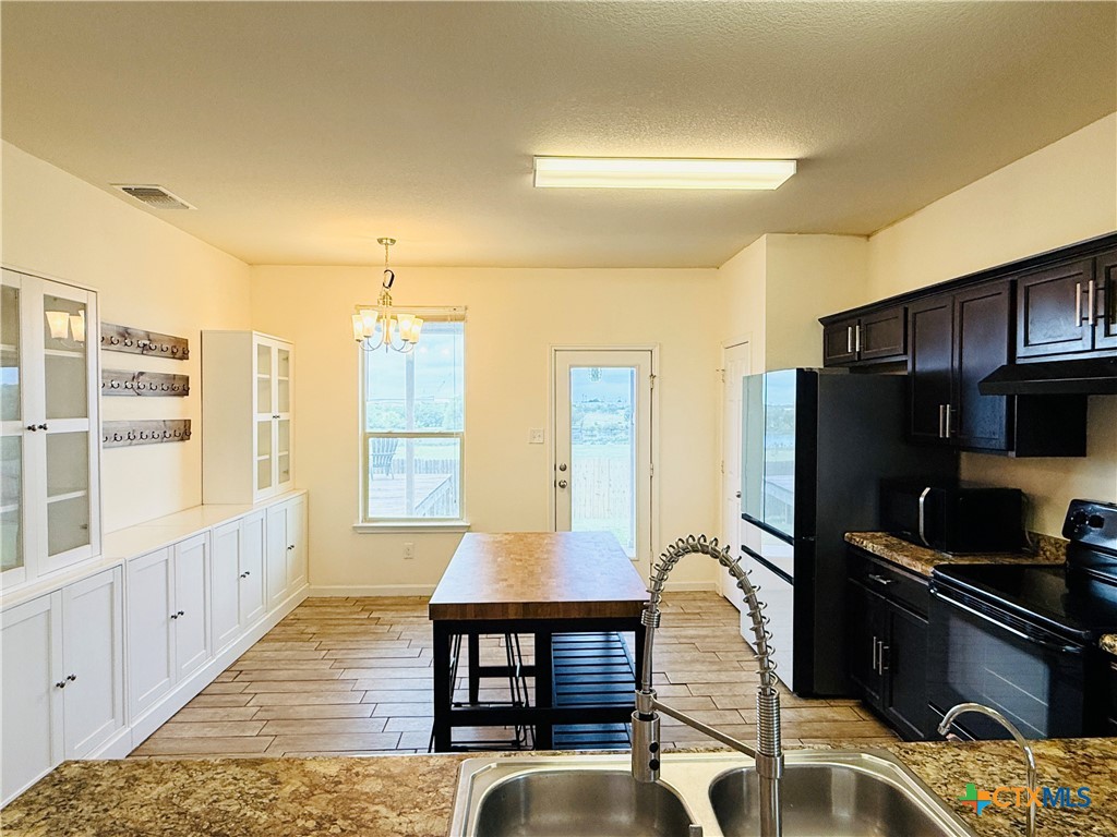 1203 Shims Court