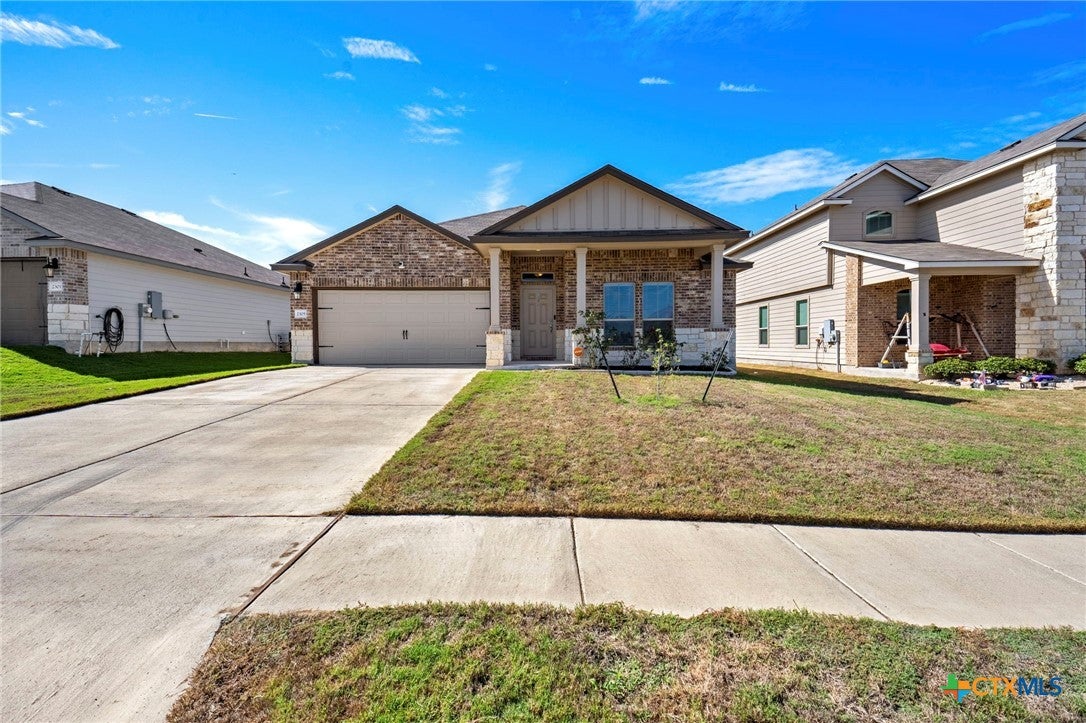 2305 Aylesbury Drive