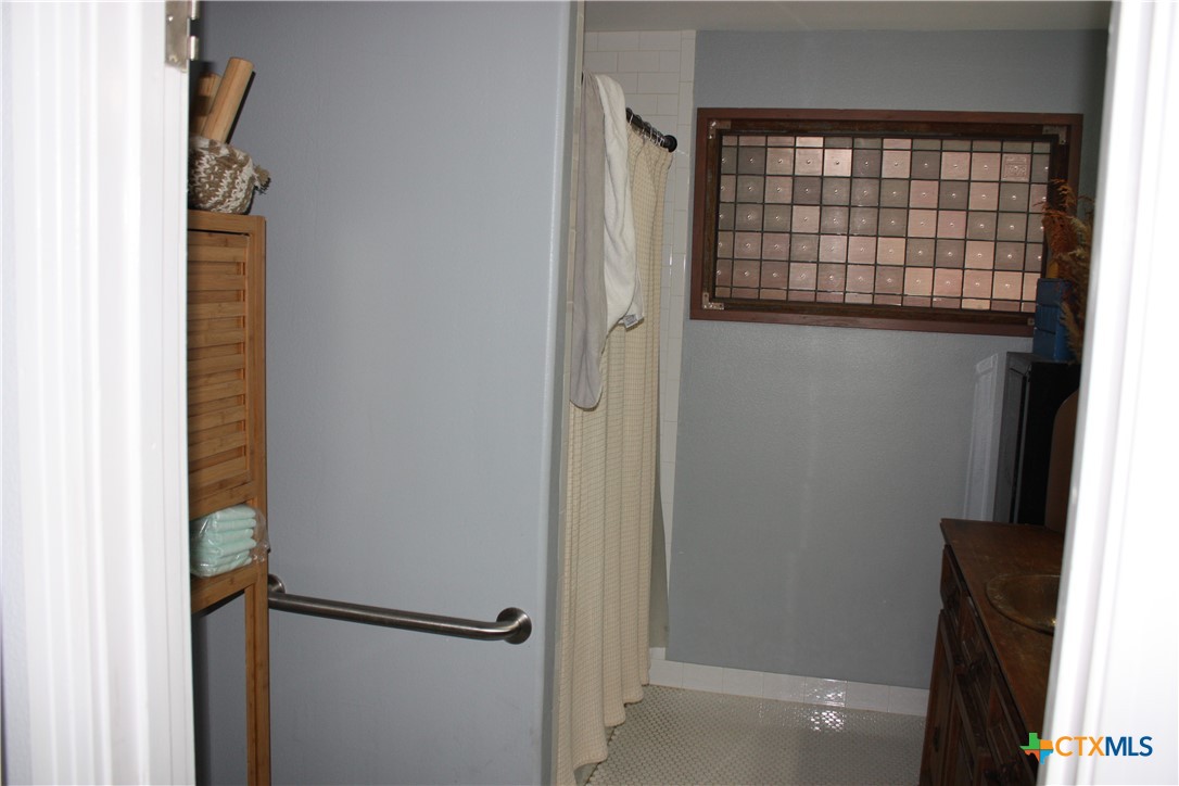 New Braunfels, Texas 78130, United States, 2 Bedrooms Bedrooms, ,2 BathroomsBathrooms,Residential,Pending,6355