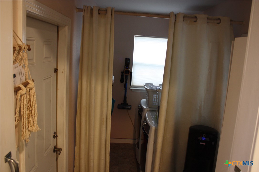 New Braunfels, Texas 78130, United States, 2 Bedrooms Bedrooms, ,2 BathroomsBathrooms,Residential,Pending,6355