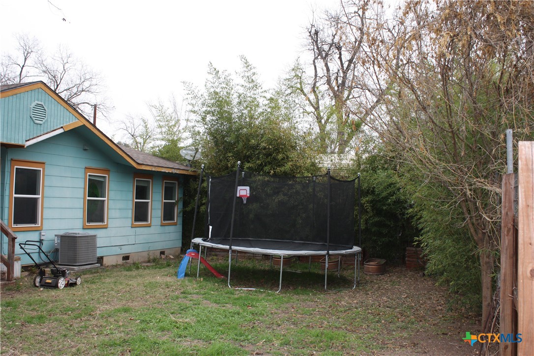 New Braunfels, Texas 78130, United States, 2 Bedrooms Bedrooms, ,2 BathroomsBathrooms,Residential,Pending,6355