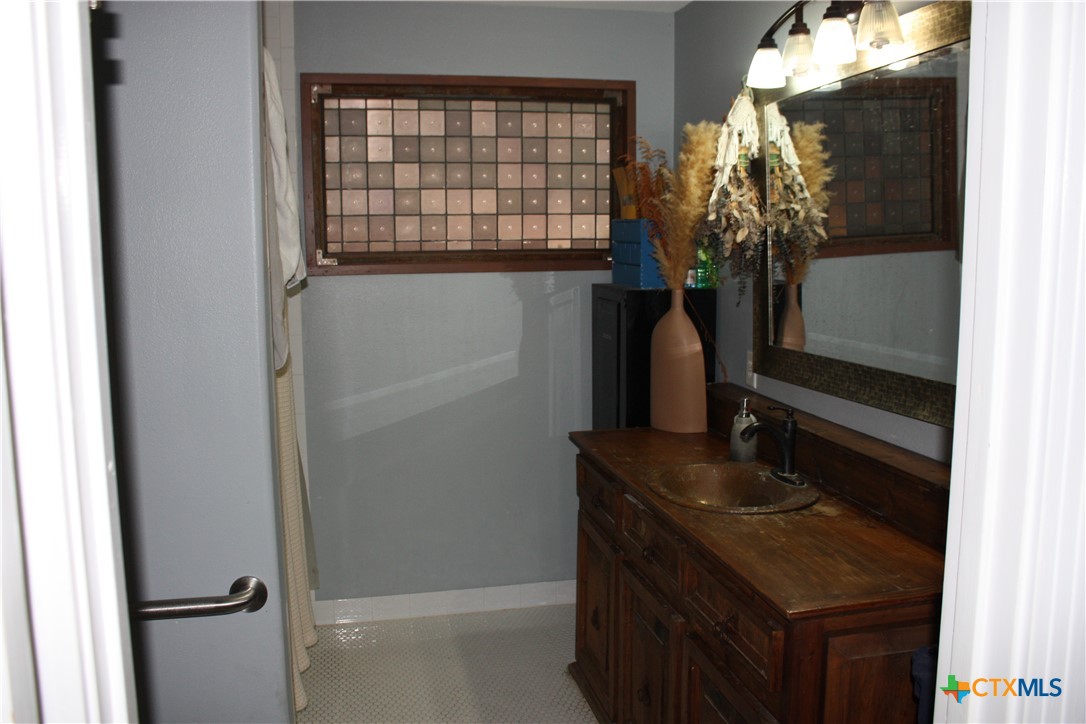 New Braunfels, Texas 78130, United States, 2 Bedrooms Bedrooms, ,2 BathroomsBathrooms,Residential,Pending,6355