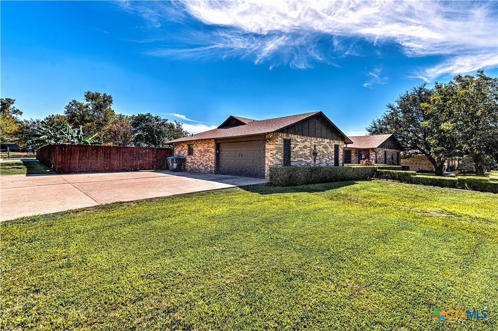 Photo of 3901 Laurel Road, Temple, TX 76502 (MLS # 626619)