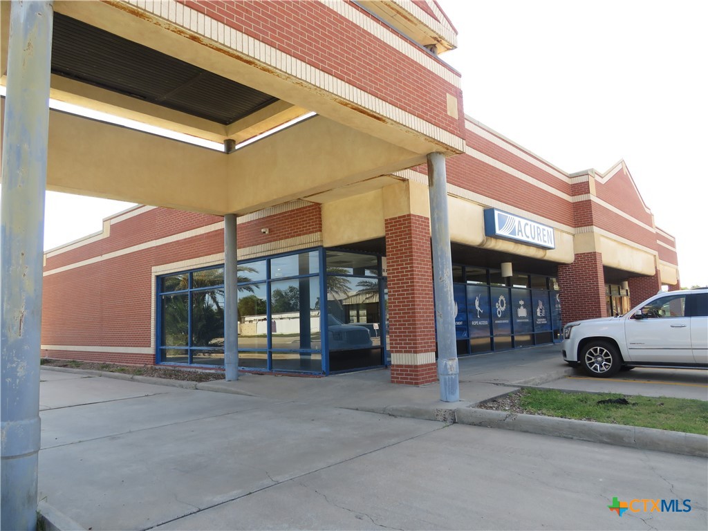 1205 W Austin Street