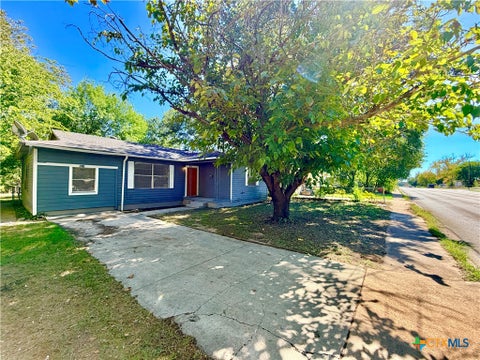 Photo of 1408 N W S Young Drive, Killeen, TX 76543 (MLS # 627415)
