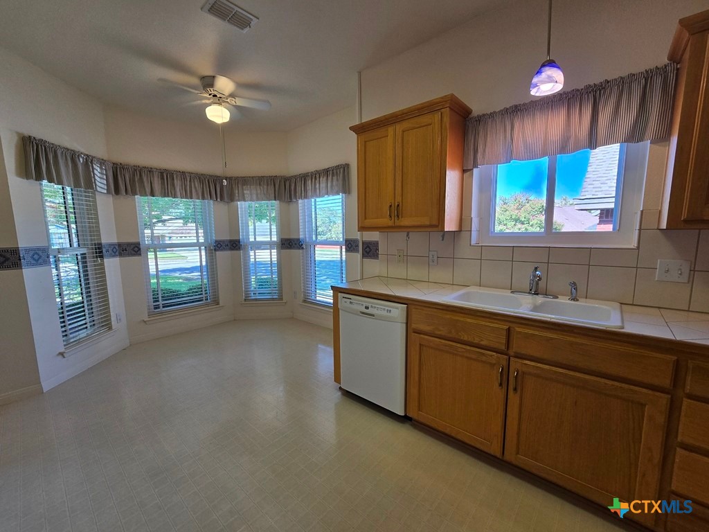 New Braunfels, Texas 78130, United States, 3 Bedrooms Bedrooms, ,2 BathroomsBathrooms,Residential,Active,209975