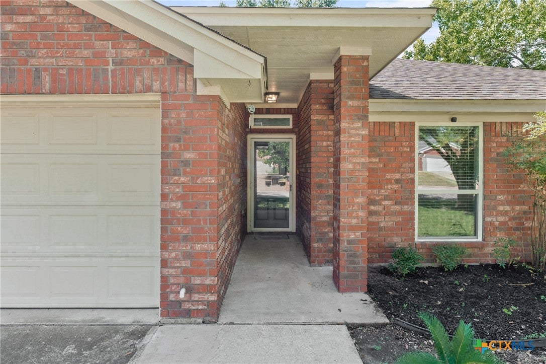5313 Trail Drive