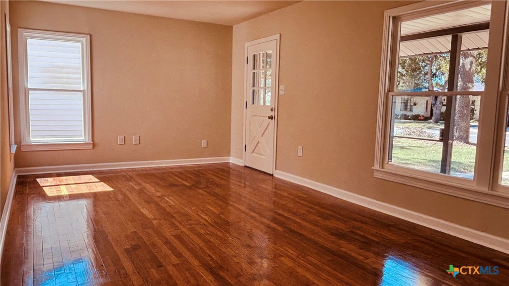 Photo of 213 Romberg Street, Seguin, TX 78155 (MLS # 628049)