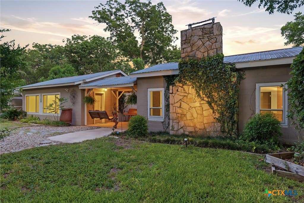 Photo of 2108 River Road, San Marcos, TX 78666 (MLS # 619328)