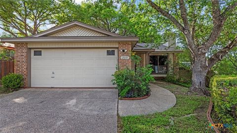 Photo of 209 Crystal Canyon, Universal City, TX 78148 (MLS # 613963)