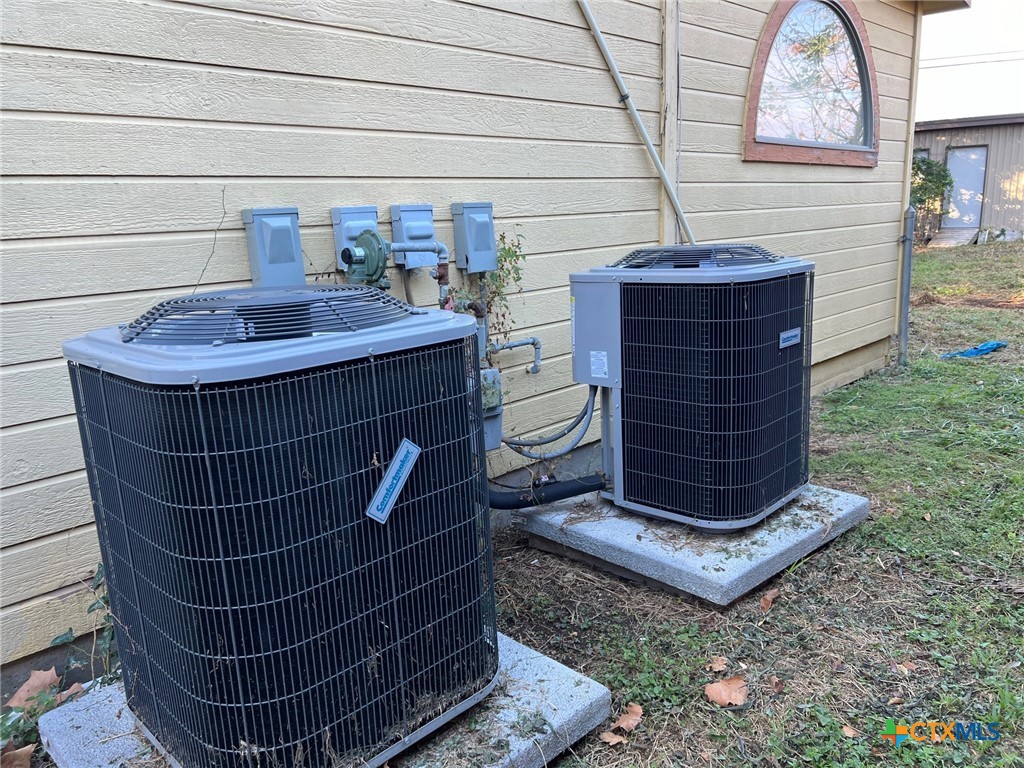 New Braunfels, Texas 78132, United States, ,Residential,Pending,33634