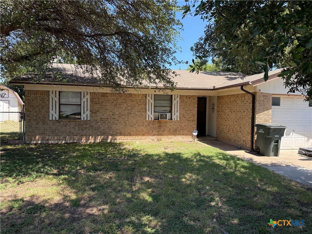 Photo of 804 Kelly Circle, Copperas Cove, TX 76522 (MLS # 622478)